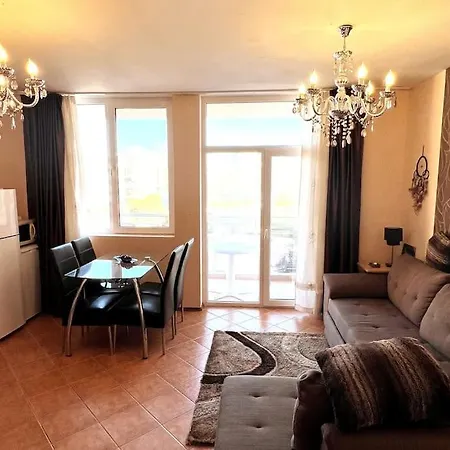 アパート Spacious Sunny 2 Bedroom Fits 6